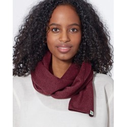 classic styled wool scarf...